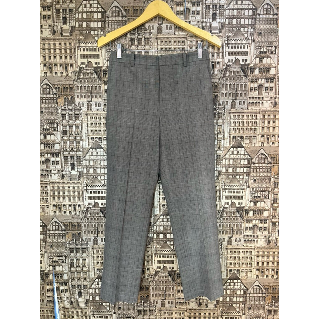 Preloved ANGKEL PANTS UNIQLO_ABU MOTIF TARTAN GARIS KECIL UNGU