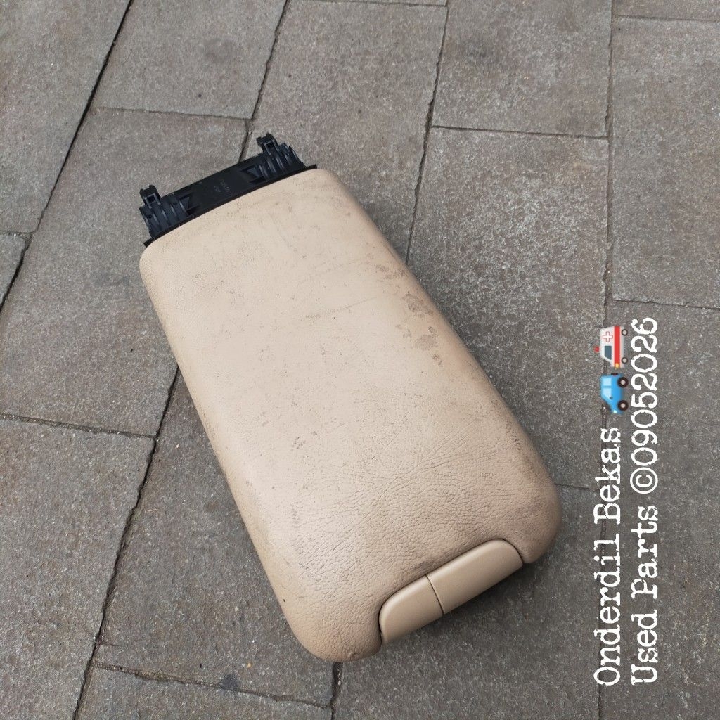 cover tutup Center Console Arm Rest Mercedes Benz W203 tahun 2005