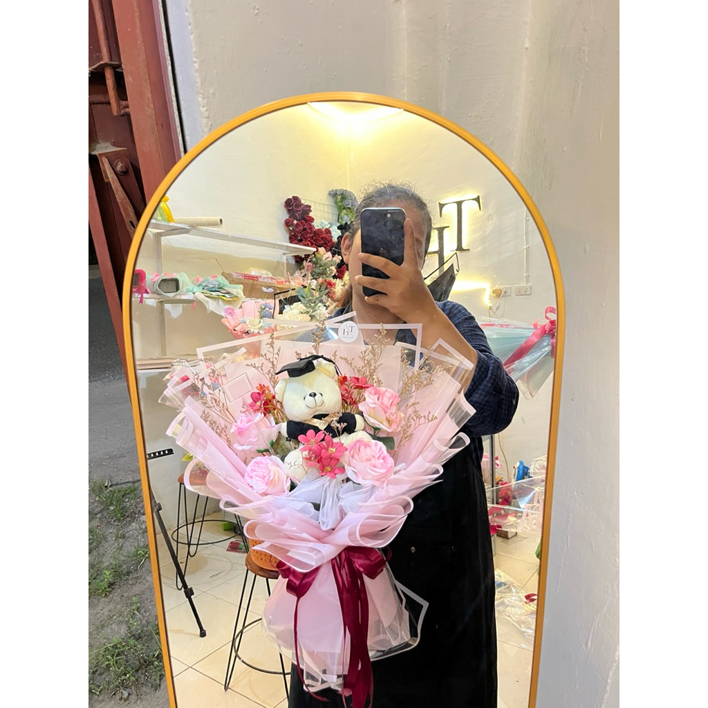 Buket Bunga Wisuda + boneka wisuda medan