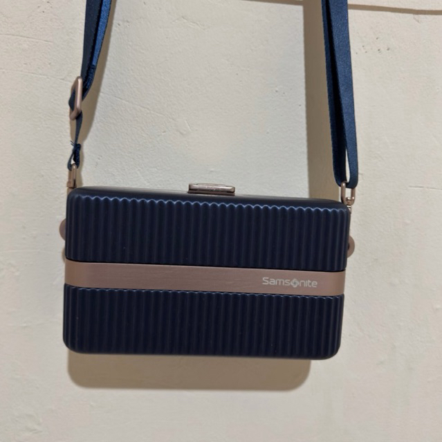 Preloved Samsonite Minter Crossbody