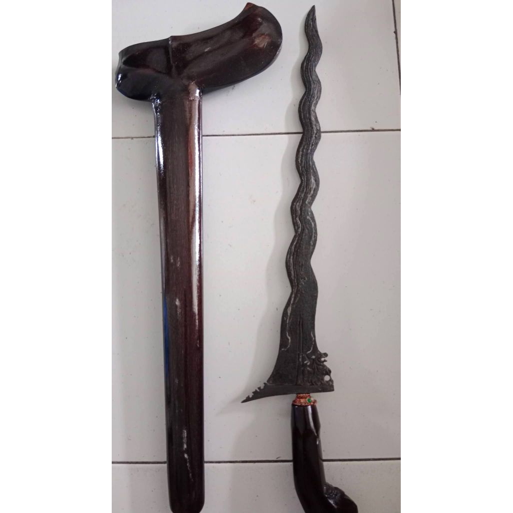 KERIS SINGO BARONG LUK 13