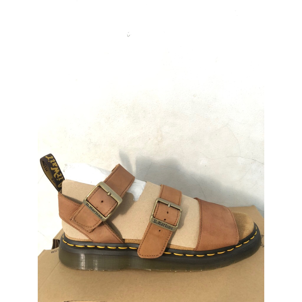 Preloved Dr. Martens Gryphon Tumbled Nubuck sandals