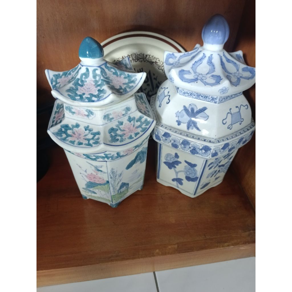 PAJANGAN KERAMIK GUCI - PRELOVED - KOLEKSI BARANG ANTIK