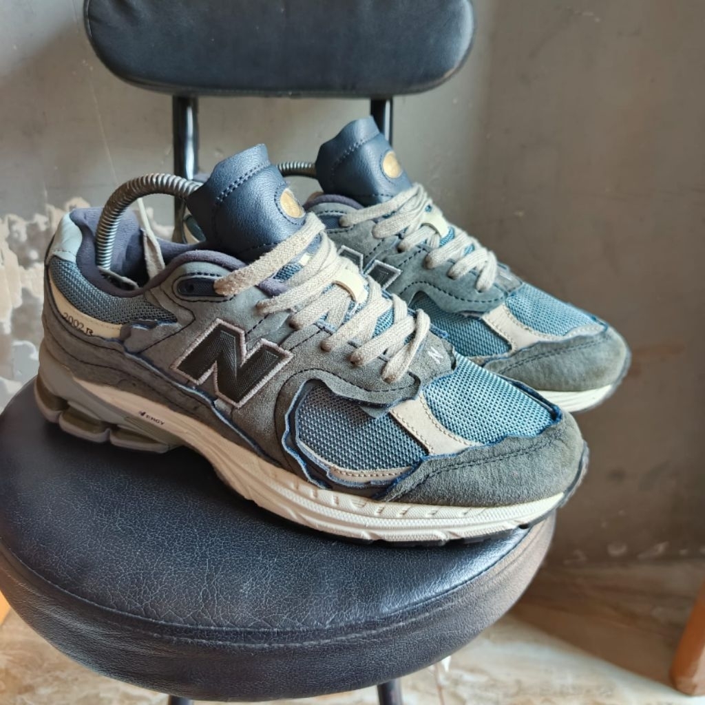 NB NEW BALANCE 2002R Sepatu Second MIRROR 1:1 size 41.5 (26) Setara Original