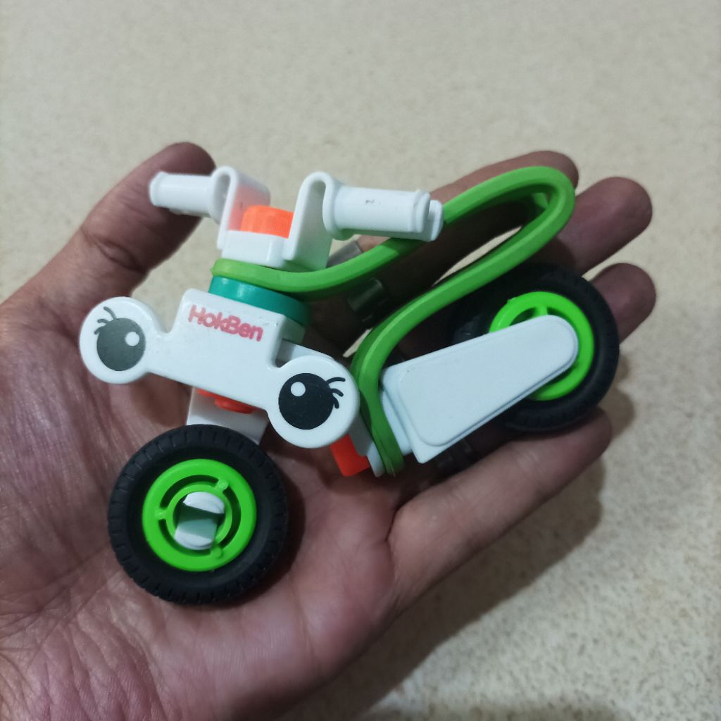 Vintage Original HokBen Motor Mainan Action Figure