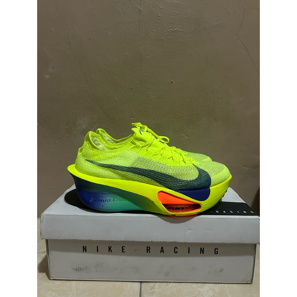 Nike alphafly 3 volt (100% authentic)