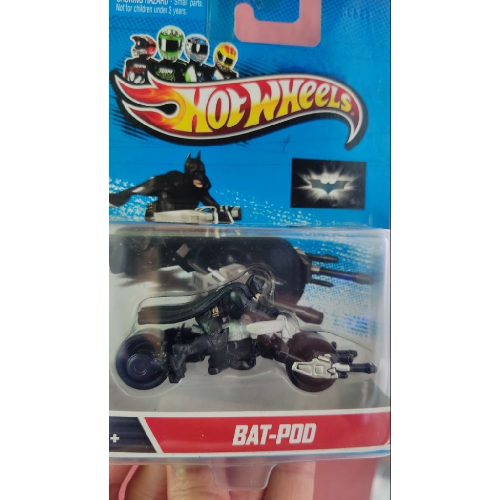 Hot Wheels Bat Pod with Batman Figure (buy 1 get 3)