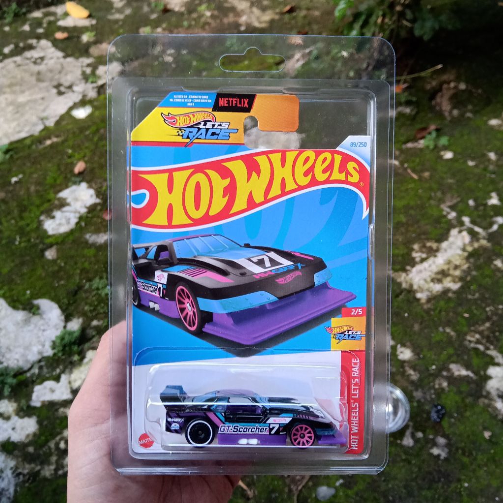 Hot Wheels GT Scorcher Netflix Hitam Ungu Reguler