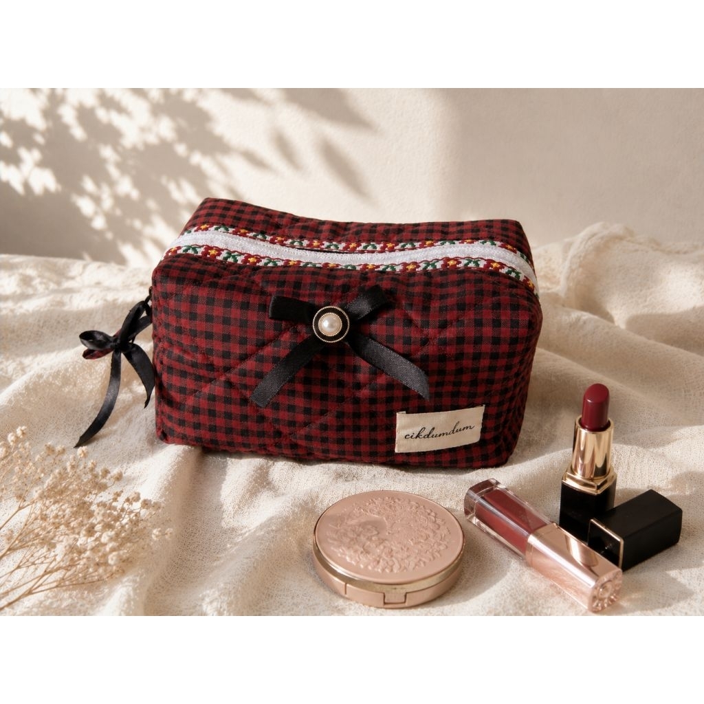 Makeup Pouch Vintage Merah Hitam Handmade Tas Skincare Kosmetik Travel LucuCosmetic Bag Quilted Hand