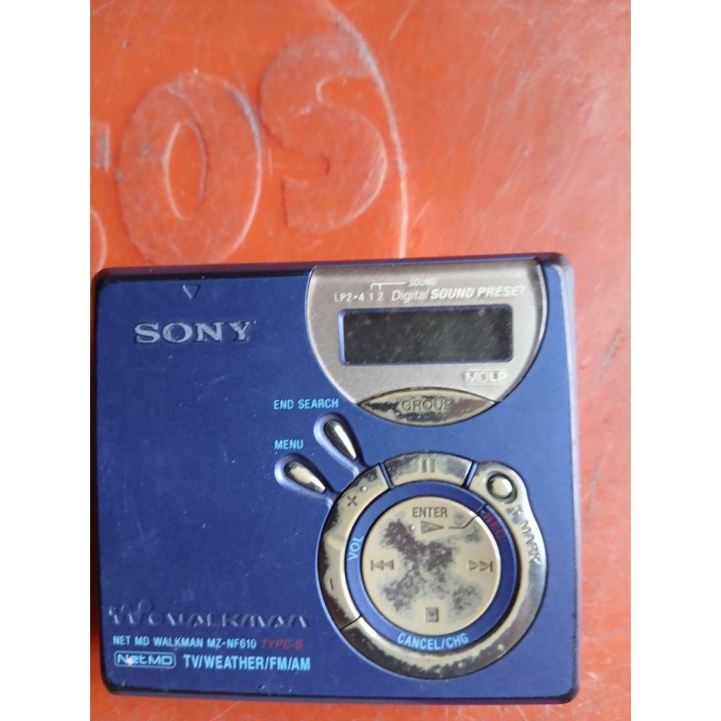 Hiasan meja walkman sony 195rb jadul antik vintage lawas kuno  display dianggap mati