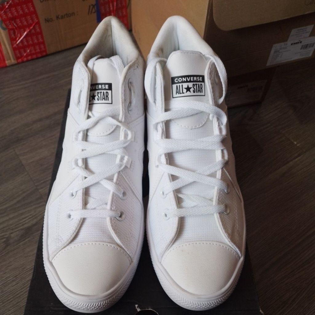 Sepatu C0N A00809C