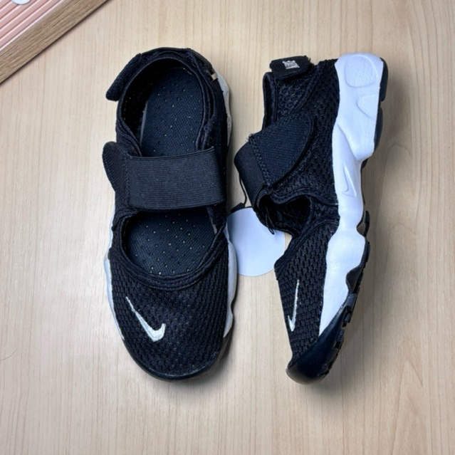 Sepatu Sendal Preloved / Second Anak Nike Air Rift Size 35/22