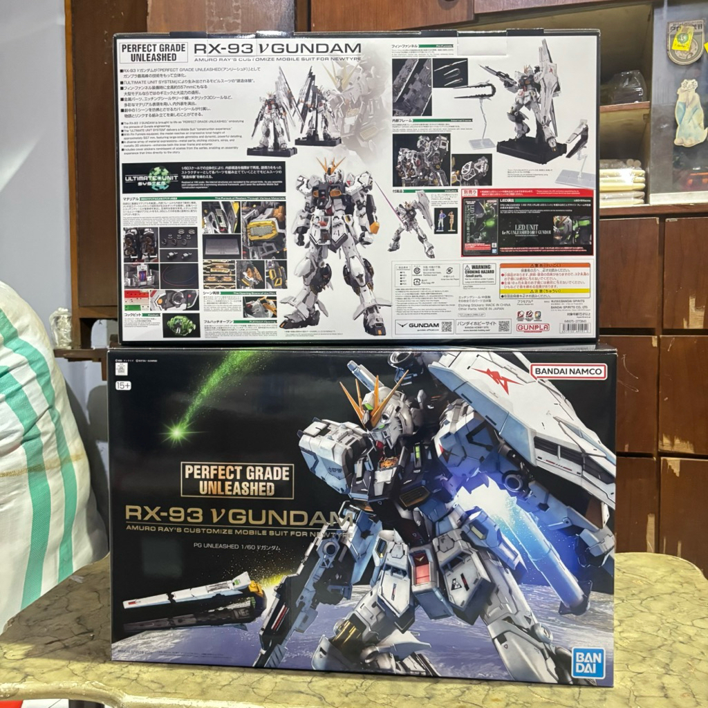 PG 1/60 UNLEASHED RX93 vGundam ORI BANDAI