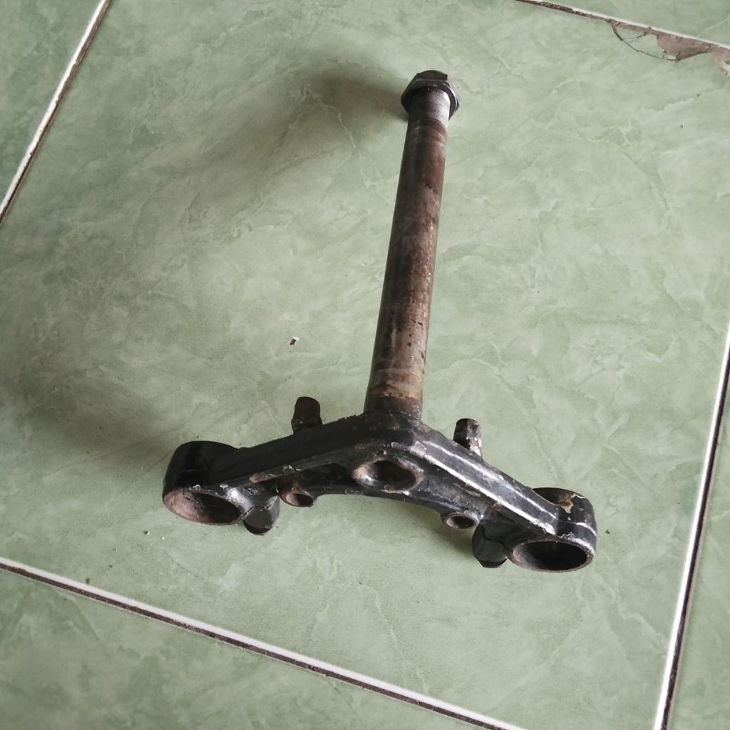 segitiga bawah Honda gl pro original copotan