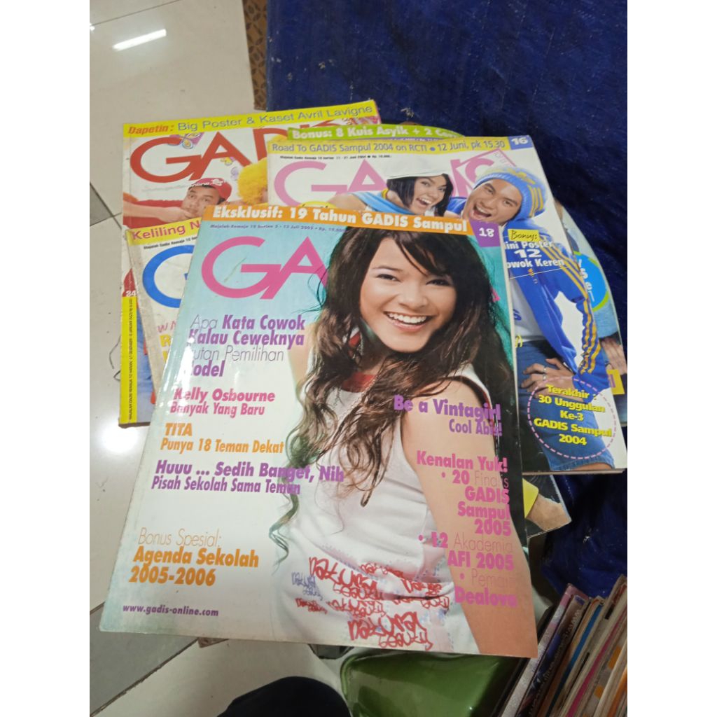 obral majalah gadis bekas
