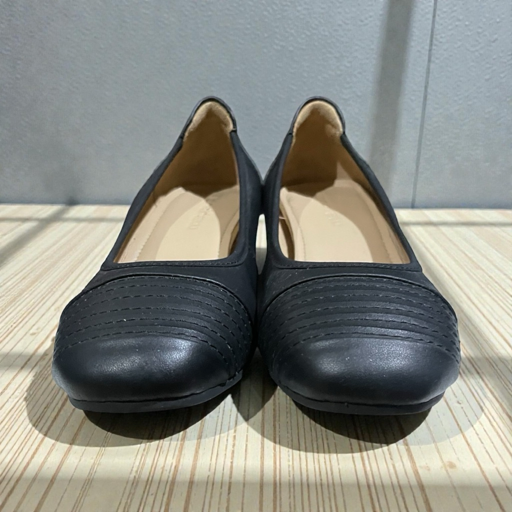 (PRELOVED) Sepatu Wanita ANDREW
