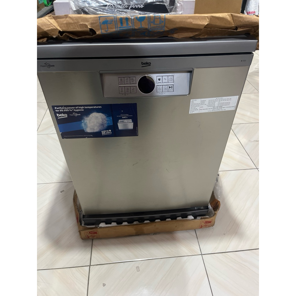 mesin cuci piring beko