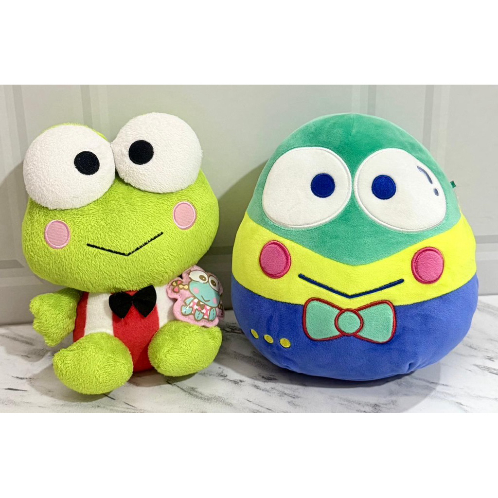 Boneka Plushie Squishmallow Keroppi Kawaii Arcade Series & Keroppi Holding Pikki (Keropi’s Sister) S
