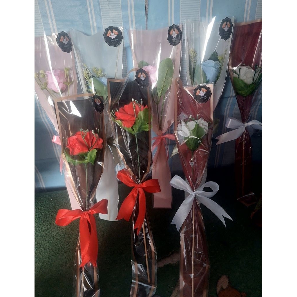 buket bunga mawar 1tangkai