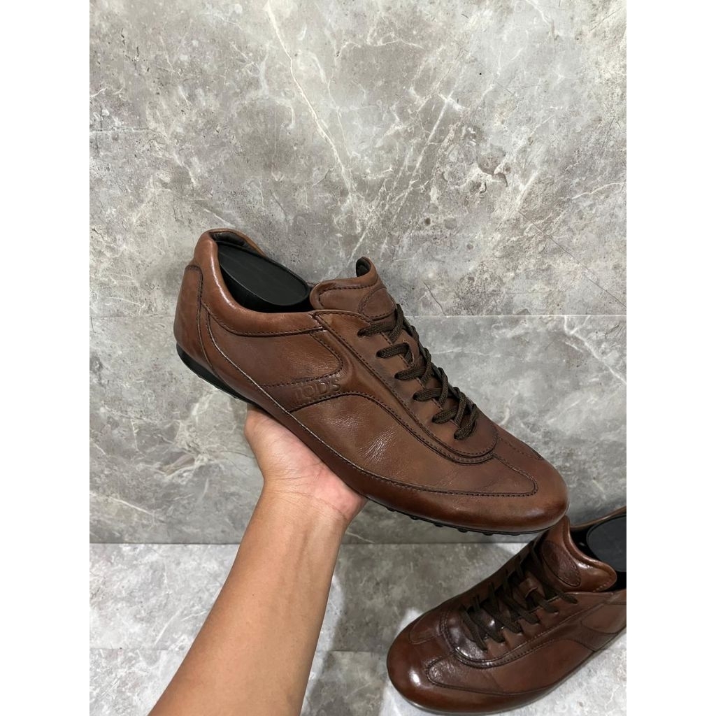 Sepatu TOD'S Sneakers Casual