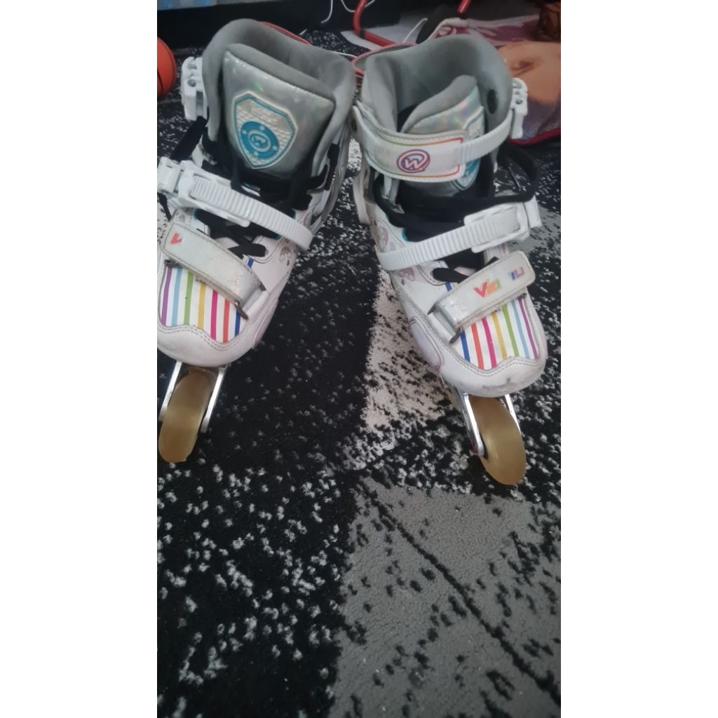 sepatu roda weiqu (preloved)