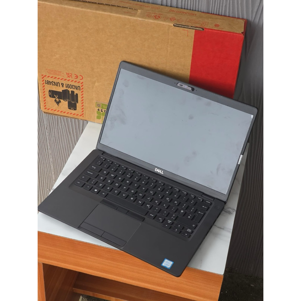 DELL 5300 CORE I5 RAM 8/256GB
