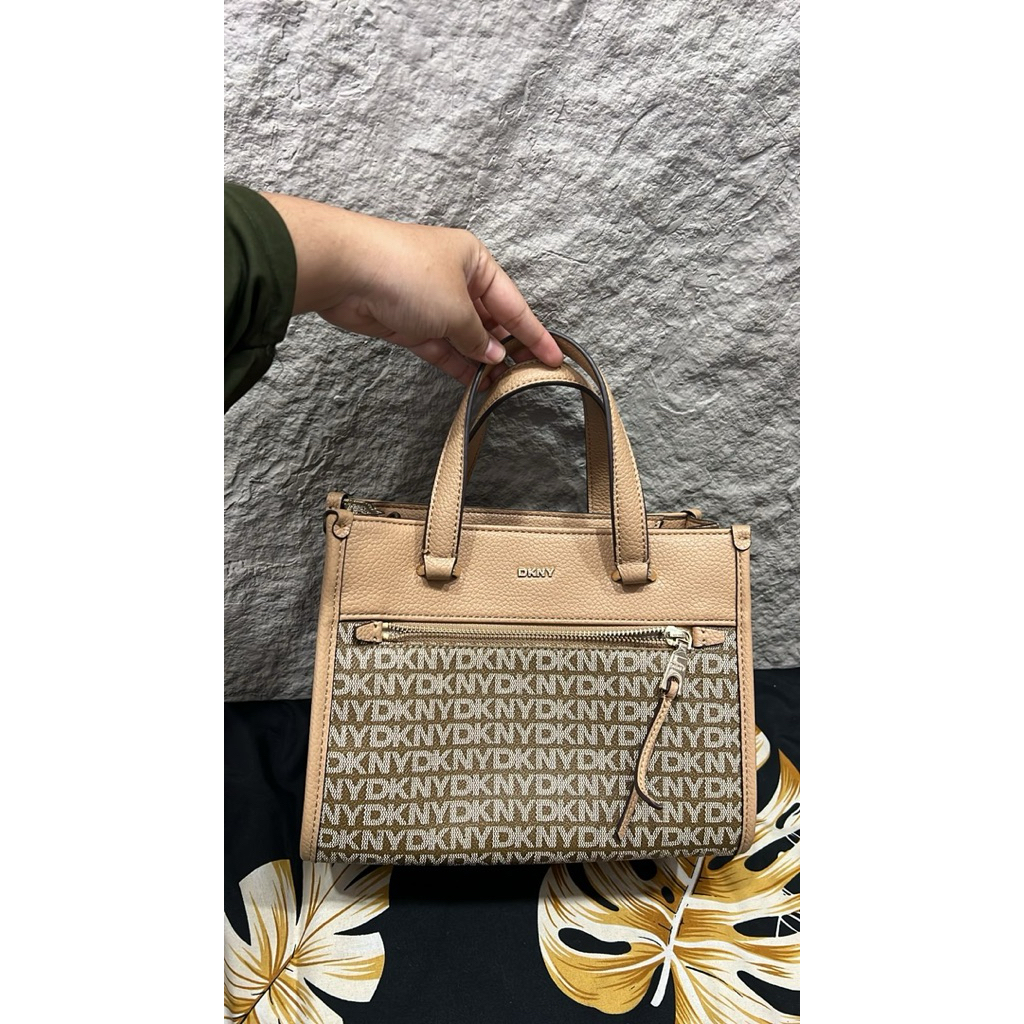 Preloved Tas DKNY