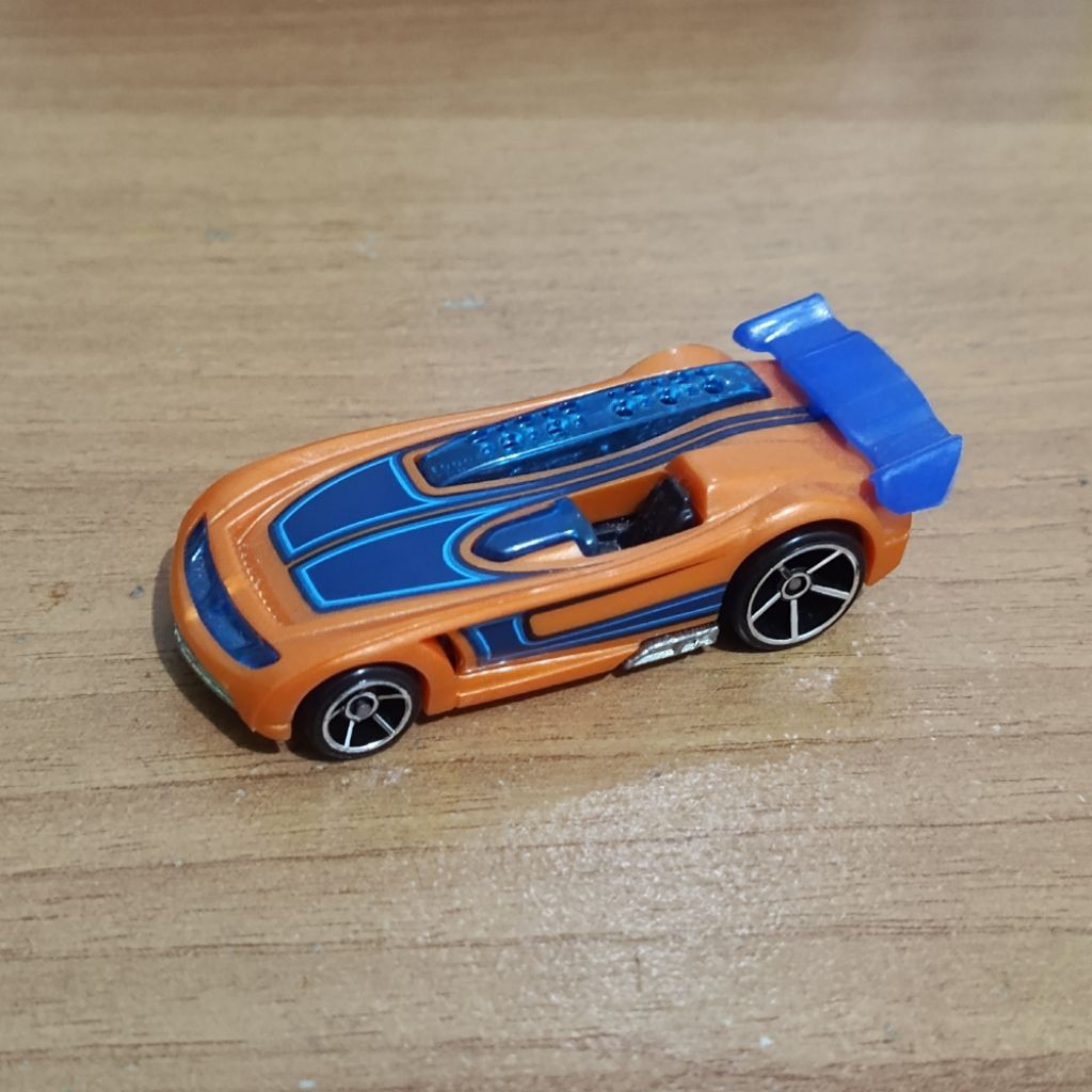 Hot Wheels Battle Spec