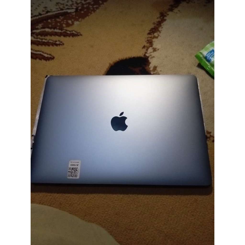 ad macbook pro 2019/ i5/ram8/ssd 256/layar 13"inci  :5.8