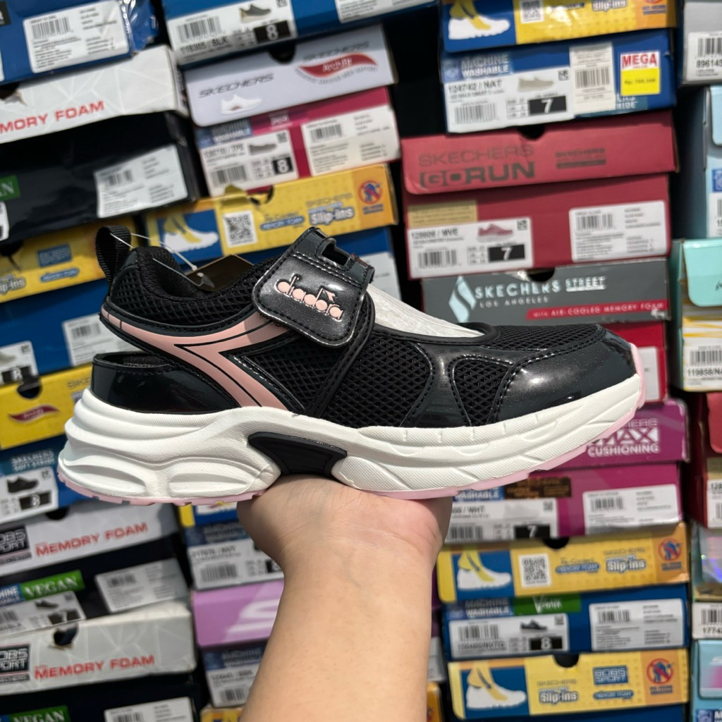(size 36) SEPATU ANAK DIADORA PULIZIA BLACK PINK