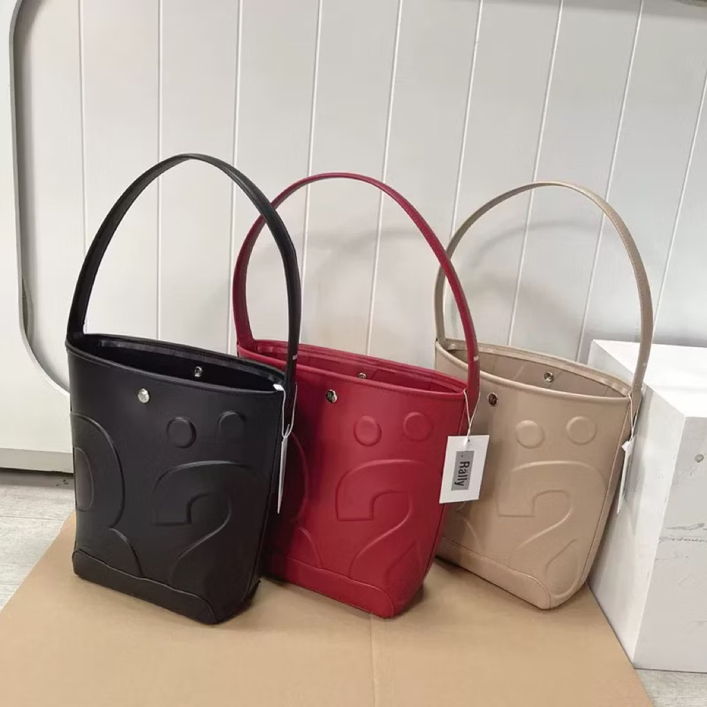 Tas Wanita Rally Bucket Toteee