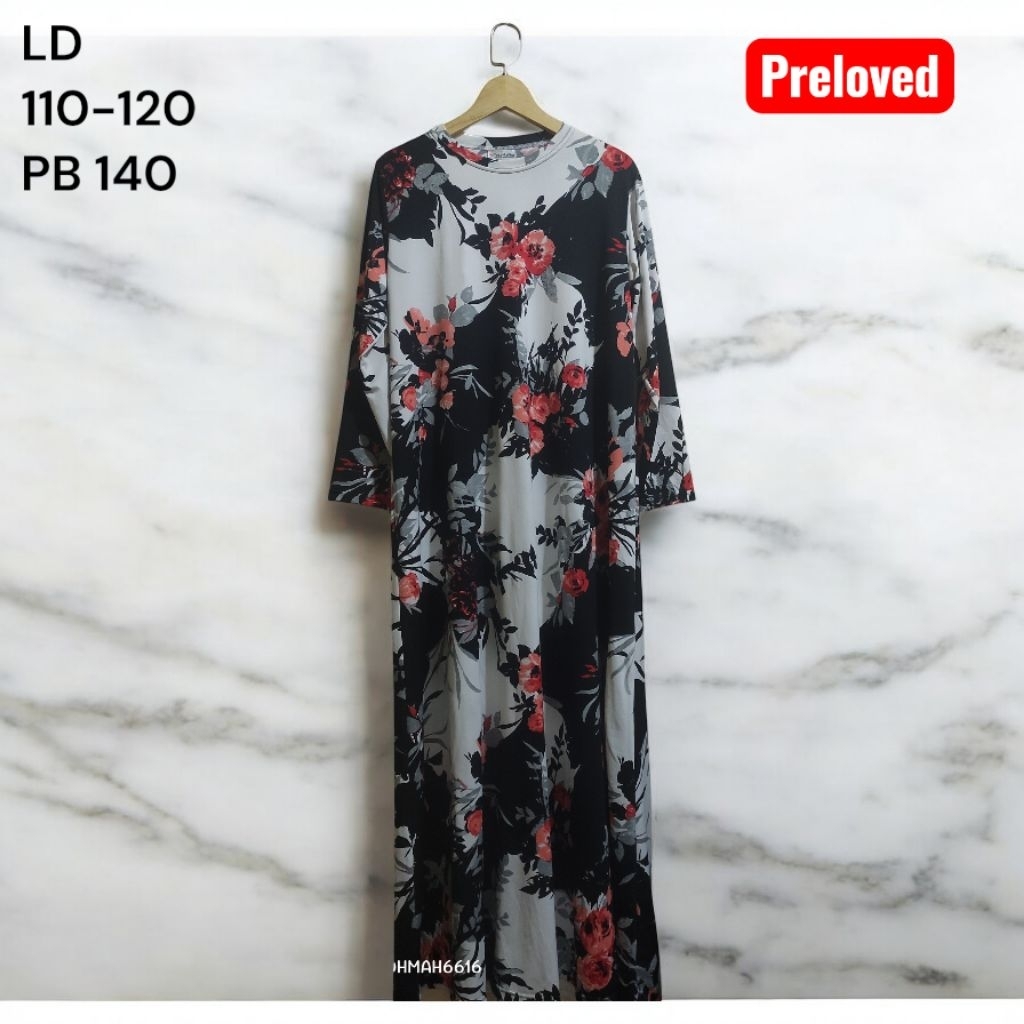 PL/preloved gamis Jersey tebal motif bunga hitam brand yesa malika LD 110-120