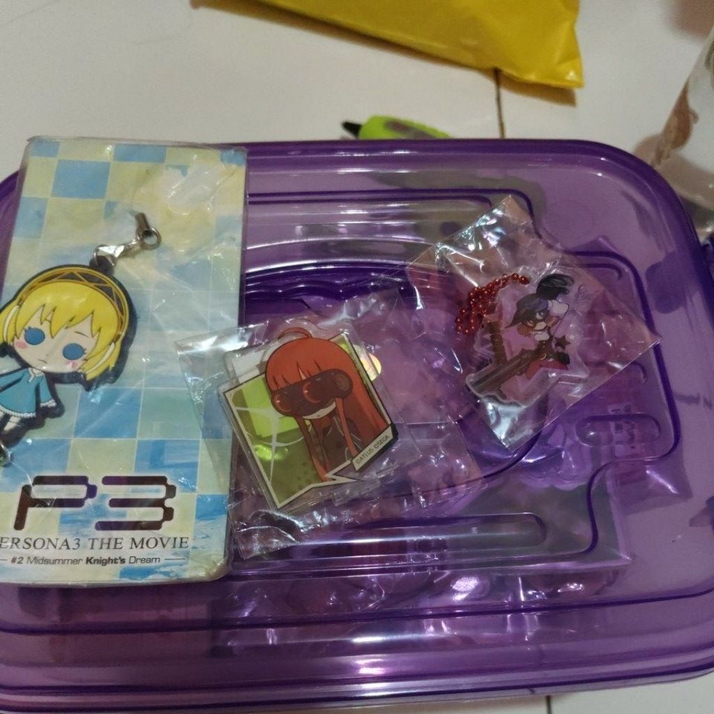 persona 3 persona 4 persona 5 official merch stande keychain