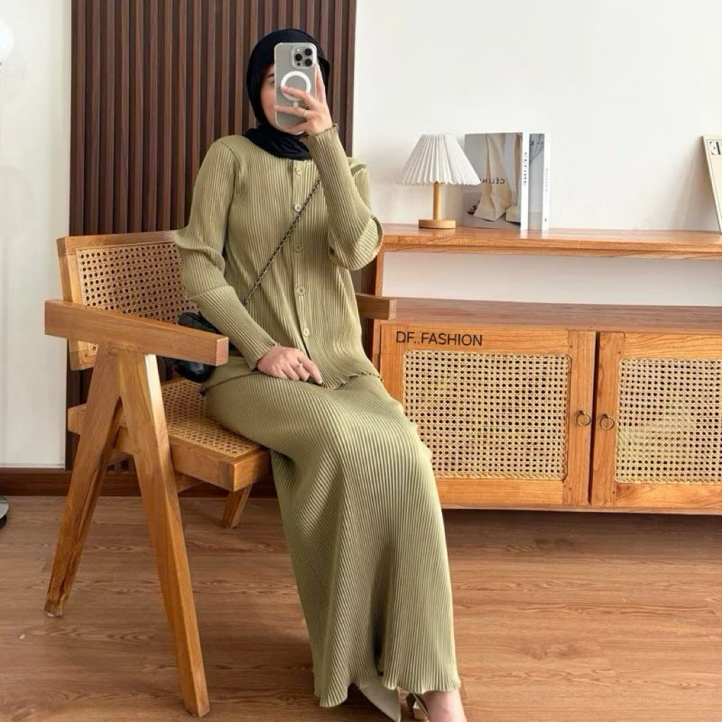 One Set WAVY ROK CARDIGAN SET ROK PLISKET WAVY