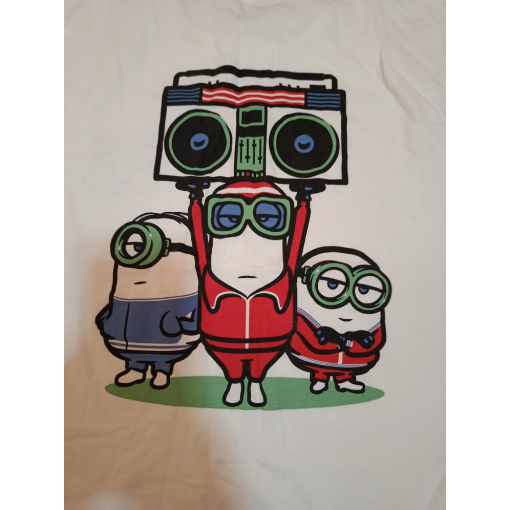 Kaos original Uniqlo seri UT edisi kolaborasi Minions: The Rise of Gru.