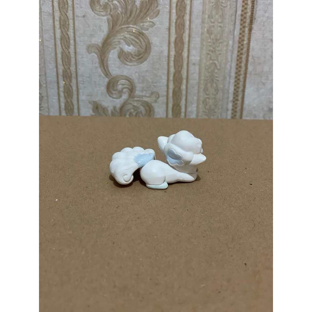 Figur Pokemon Takara Tomy - Vulpix Alolan Sleep