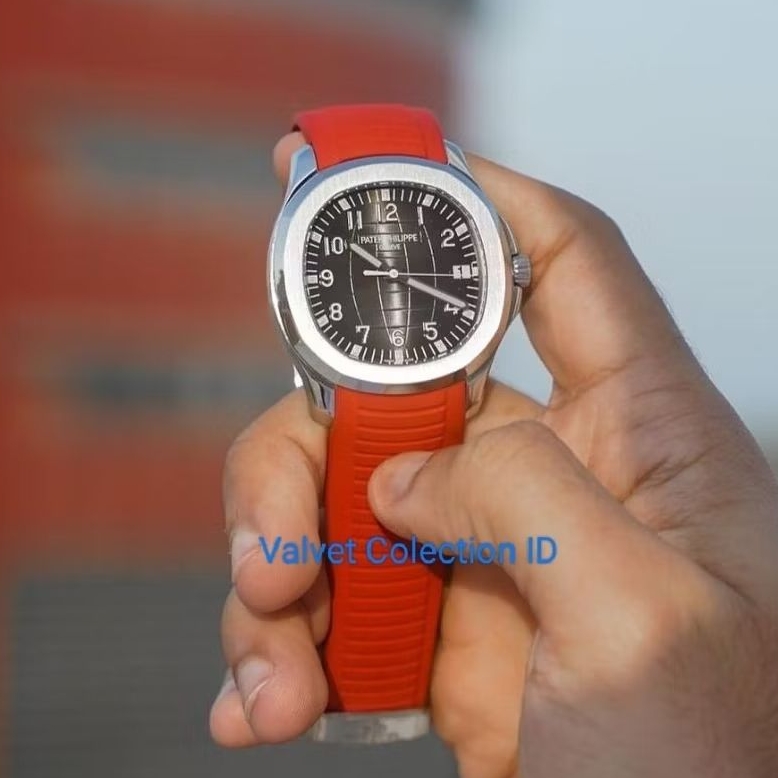 Patek Philippe Aquanaut 5167 Swiss Automatic Movement Dial Red Clone Quality