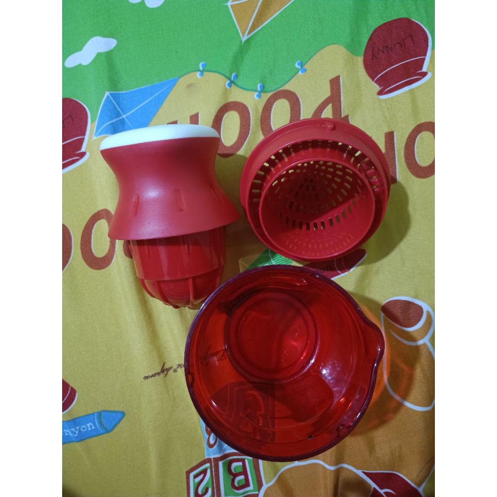 red juist tupperware penggiling buah pemeras jeruk No box