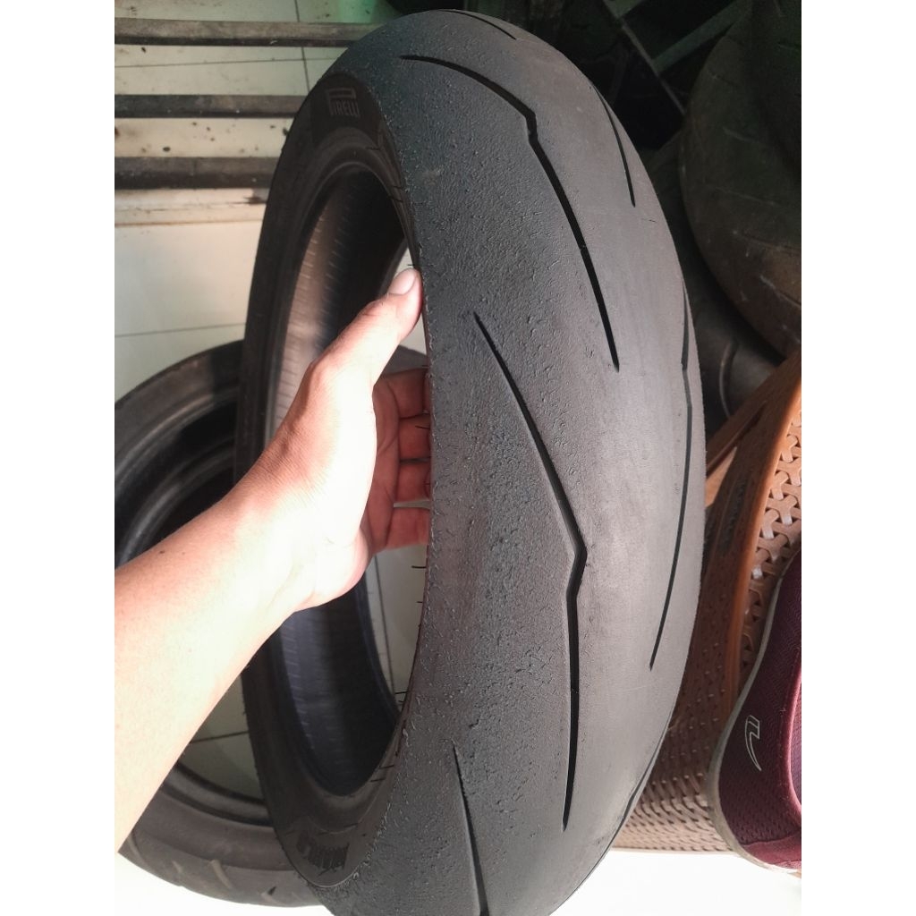 Pirelli diablo supercorsa..140/70-17
