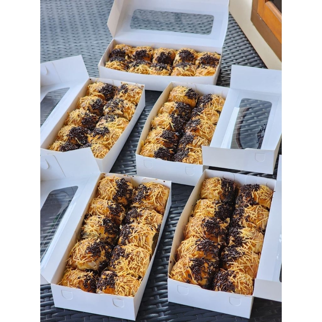 Bolen Pisang Coklat Keju 1box isi10