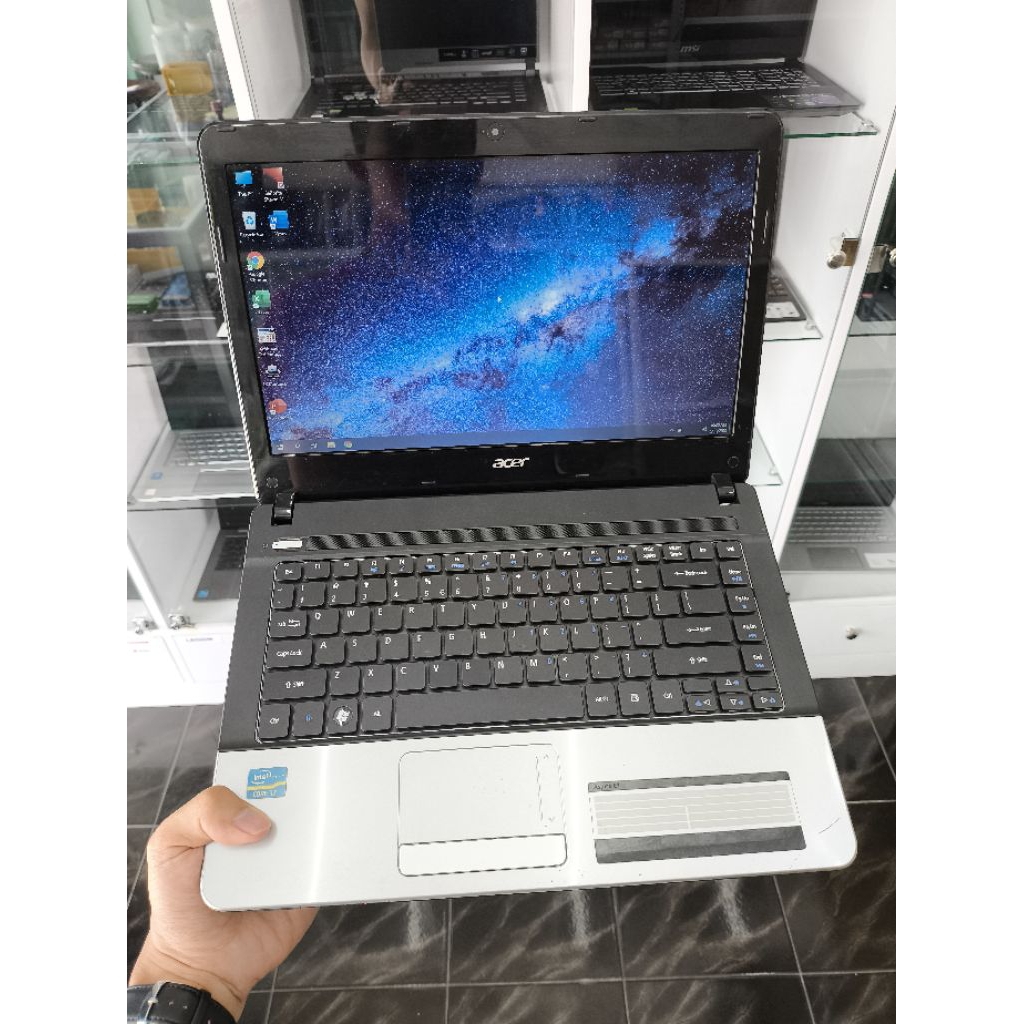 Acer E1-431- Intel core i7-3610QM- Ram 4 gb- ssd 128 gb + hdd 320 gb- layar 14 inch- windows 10
- fu