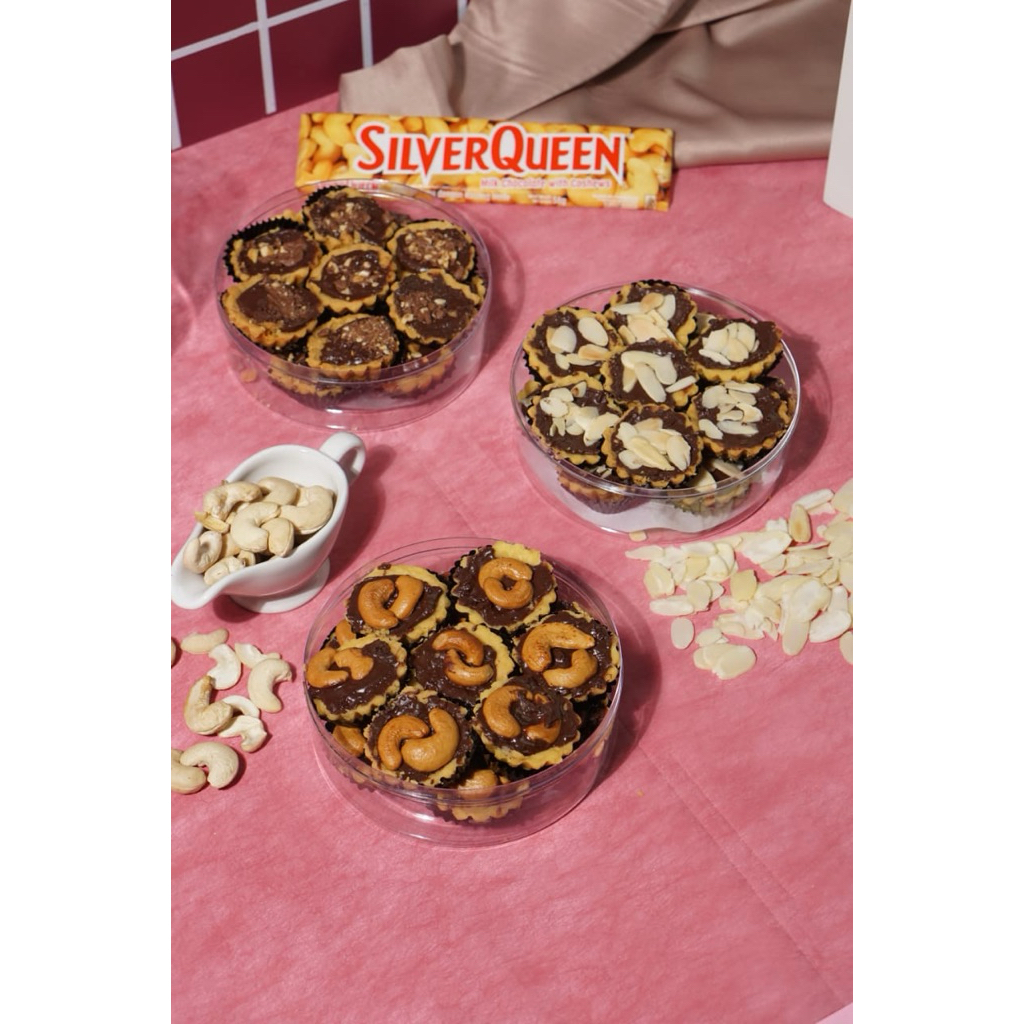 Kue Pie Coklat Toping Silver Queen/Almond/Mente