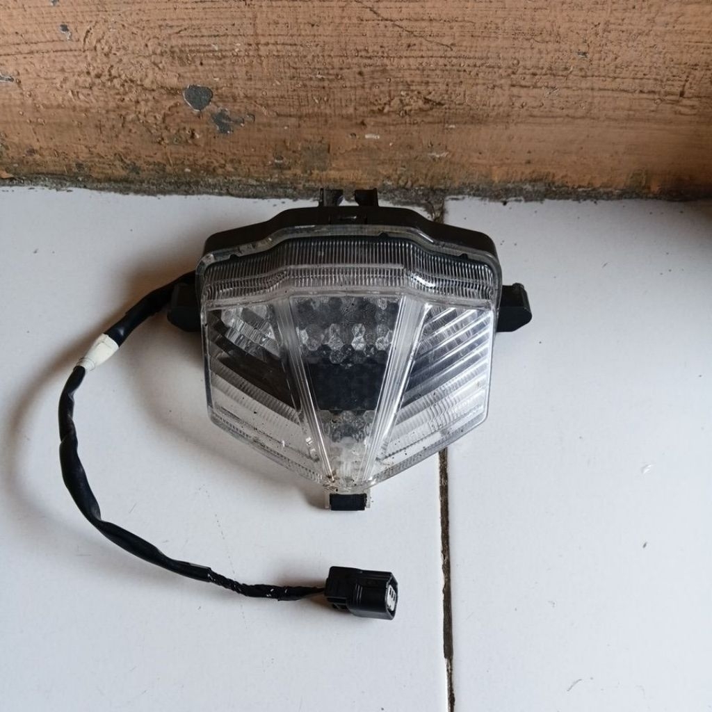 Stoplamp lampu rem belakang Cbr 150 R Led original copotan