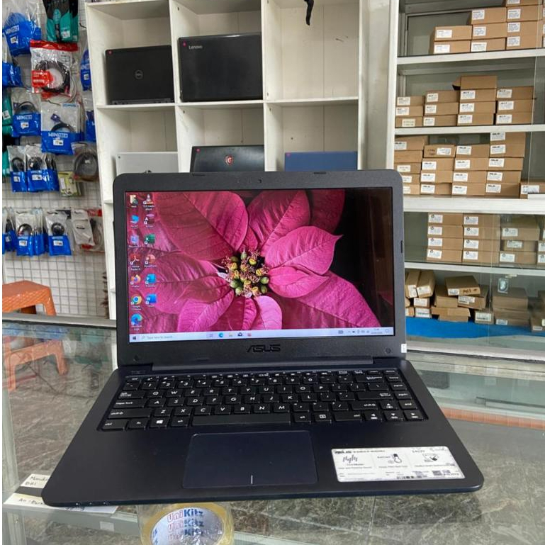 LAPTOP SECOND Asus E402Ya  Amd A2-7015 Ram 4gb  Ssd 256gb