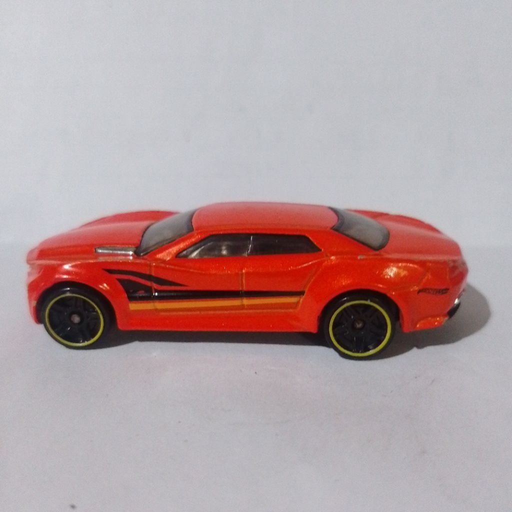 diecast hotwheels ryura lx 2013 orange