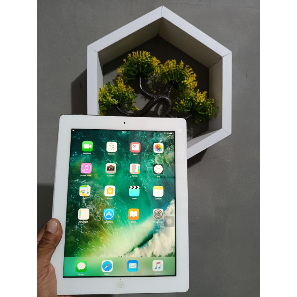 IPAD 4 A1460 KONDISI NYALA ICLOUD KOSONG