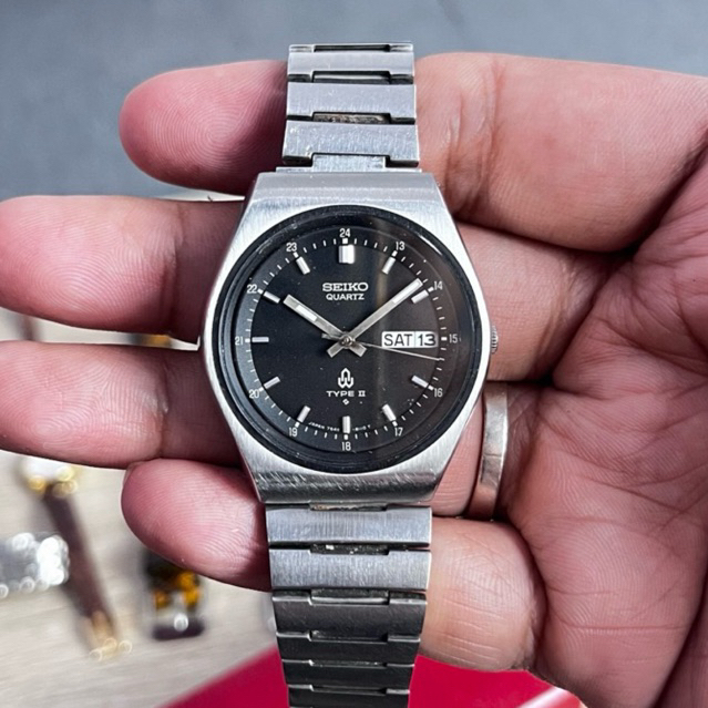 Seiko Type II Quartz Kurogane 80s  Caliber 7546