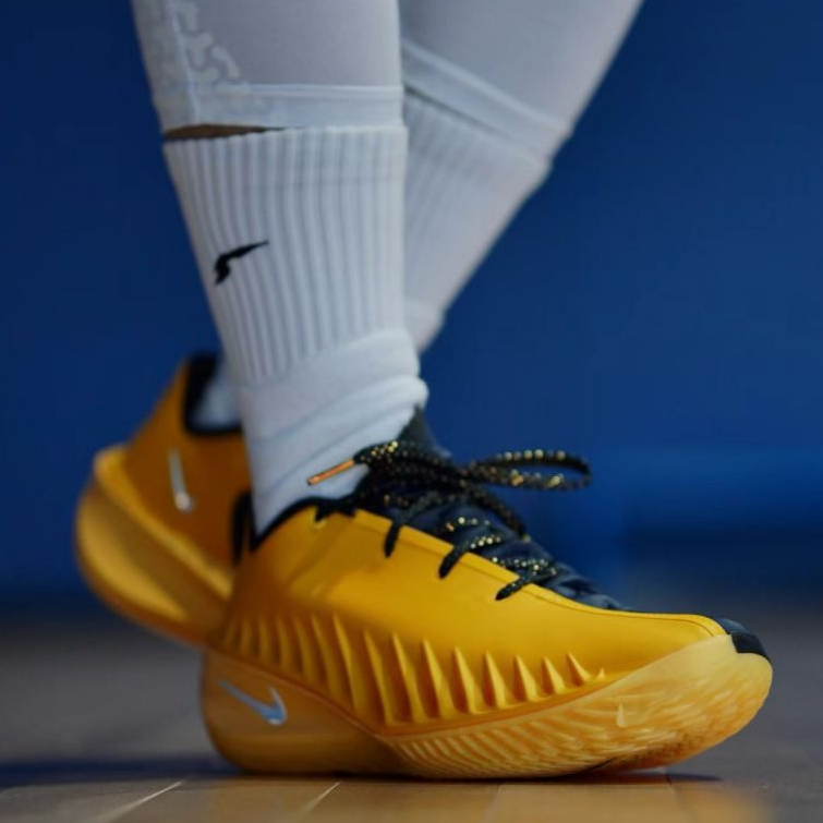 Air Zoom G.T. Cut 4 "Bruce Lee" Unisex Gold Black Basketball Shoes Comfortable Breathable ZoomX Air 