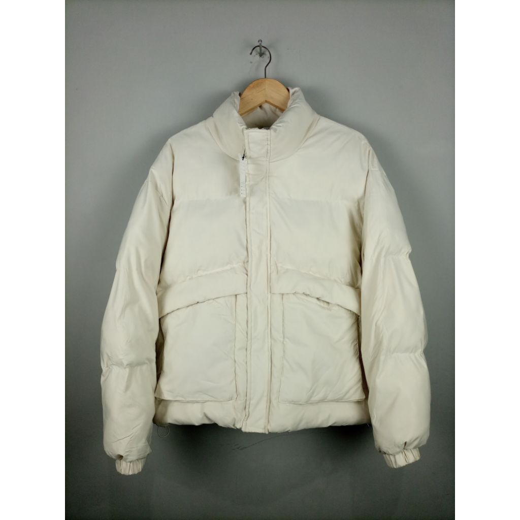 Jaket Gelembung Lab Studio Vivid Lauren_Krem Cerah_Size Masuk L fit XL