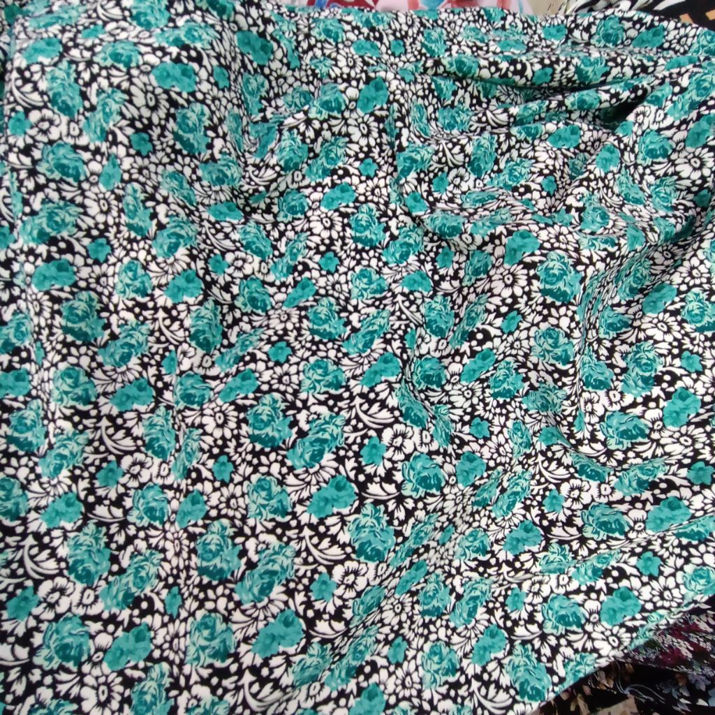 kain bahan meteran premium - kain wolpeach motif bunga - kain wolfis garmen - kain motif kecil - ktx